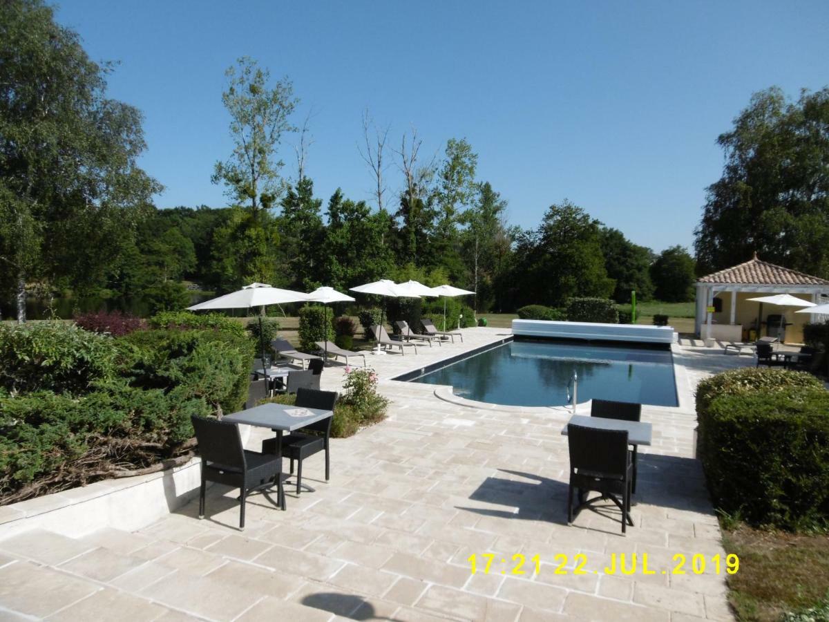 Logis Hotel Val De Vienne Le Vigeant Экстерьер фото